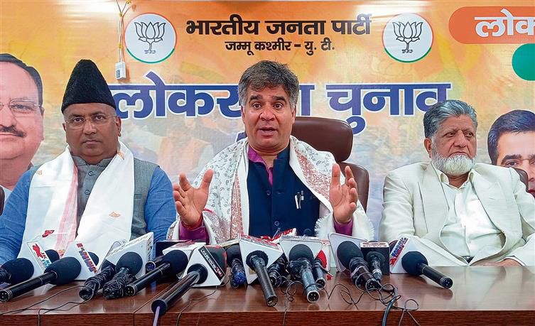BJP Launches 2024 Election Campaign in Srinagar, Aims for Political Turnaround