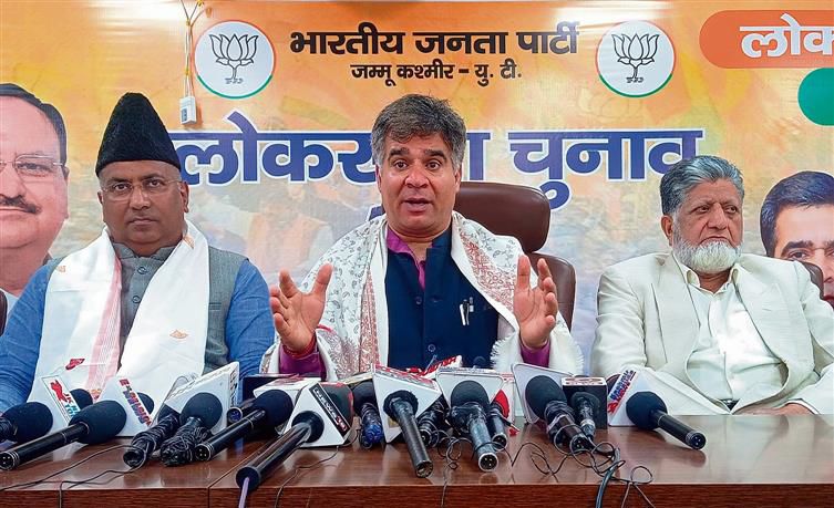 BJP Launches 2024 Election Campaign in Srinagar, Aims for Political Turnaround