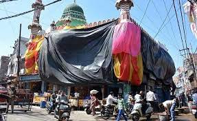 Tarpaulin Turbans for Mosques: A Colorful Controversy in UP