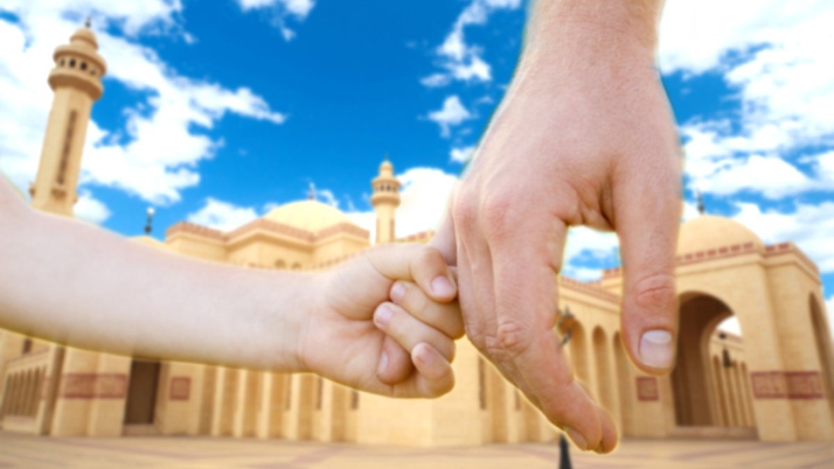 The Sacred Call to Prayer: Balancing Faith and Public Courtesy in Islam