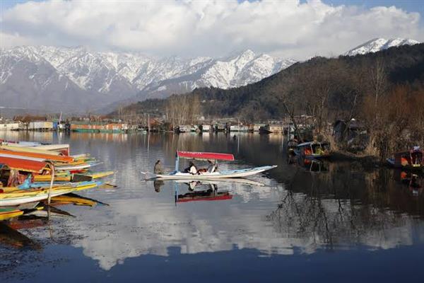 J&K Prepares for Refreshing Spring Showers as Night Temperatures Rise