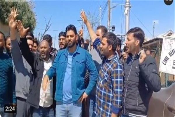 Kashmir Braces for Chaos as Cash Crunch Hits Government Treasuries Ahead of Eid