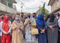 Kashmir Parents Protest: Common Curriculum Fails to Meet Educational Standards