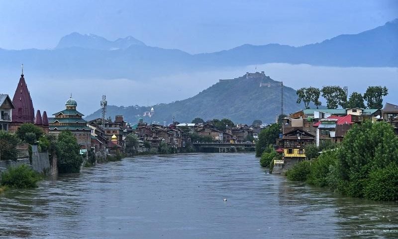 Kashmir Weather Whirlwind: Rains and Snow, But Floods Not on the Menu Says I&FC