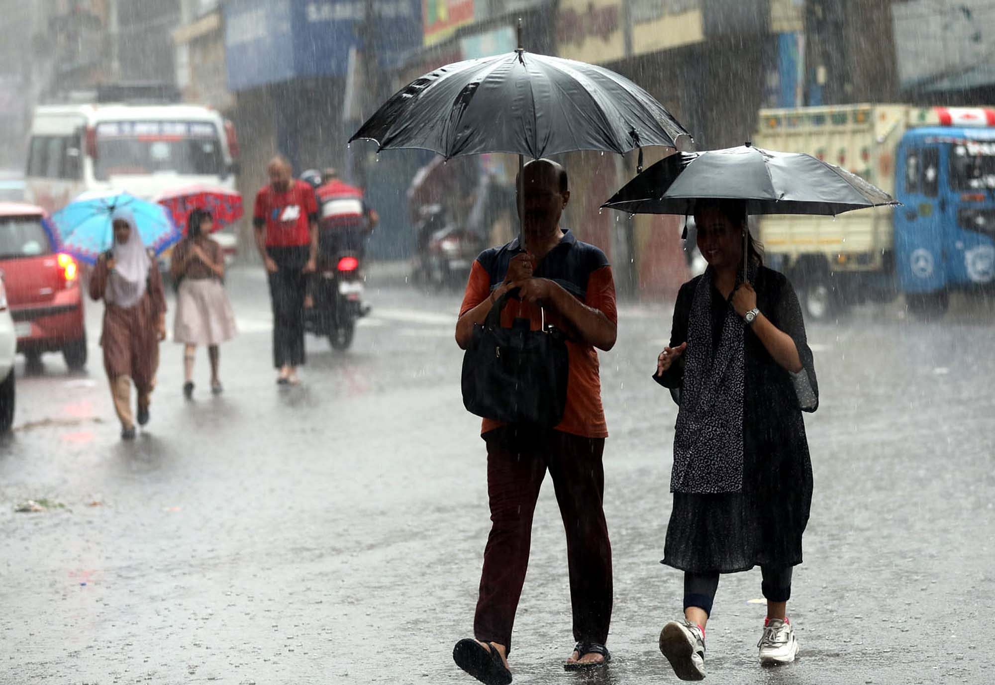 Unrelenting Rains & Fresh Snowfall Prompt School Closures in Kashmir