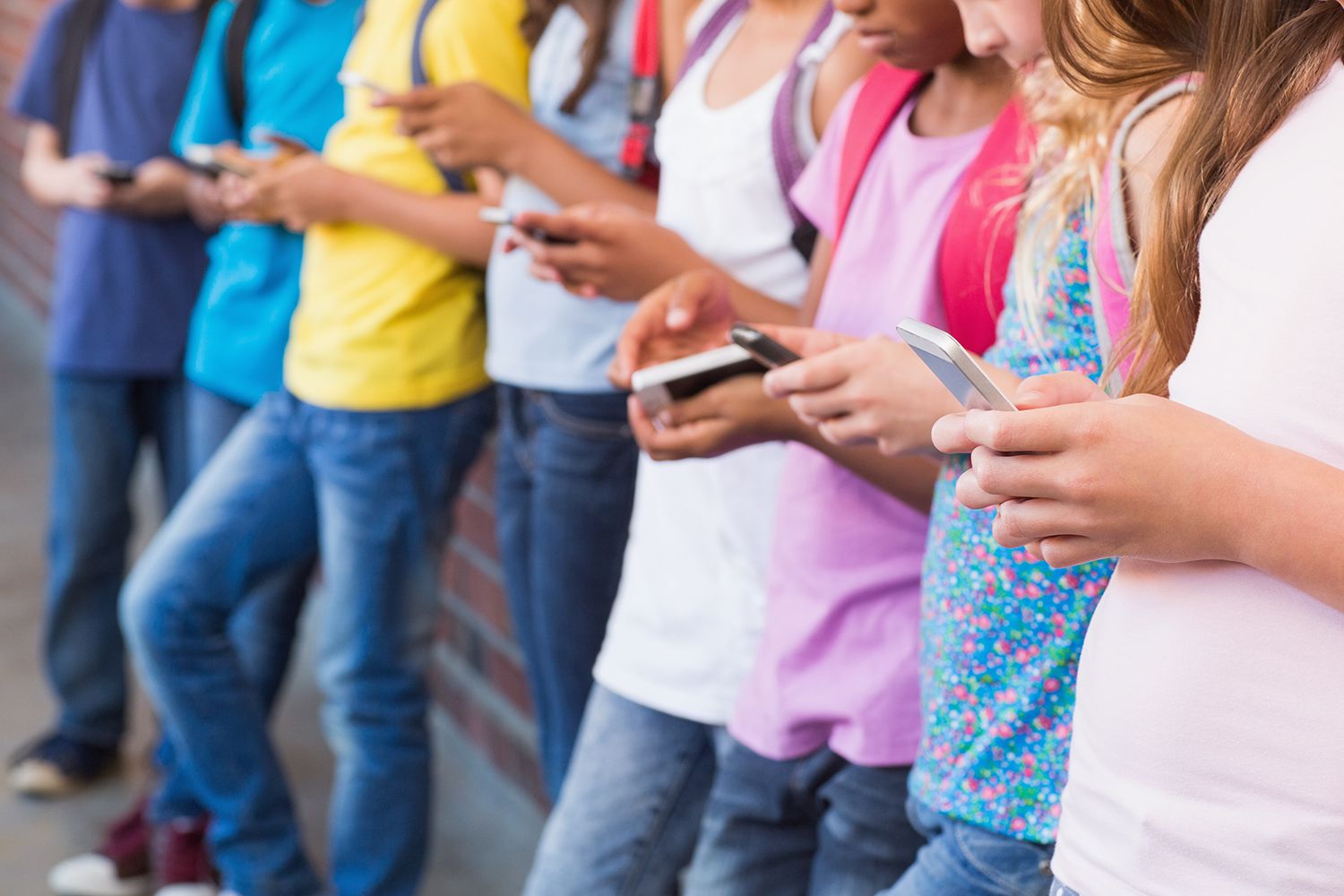 iGen: Are Smartphones Ruining Our Youth? A Deep Dive into Haidt's 'The Anxious Generation'