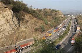 Jammu-Srinagar Highway Closure: Urgent Repairs Prompt Nighttime Shutdown
