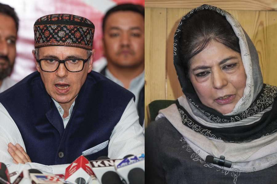 Legacy Politics Faces Challenges in J&K After Defeat of Omar Abdullah and Mehbooba Mufti