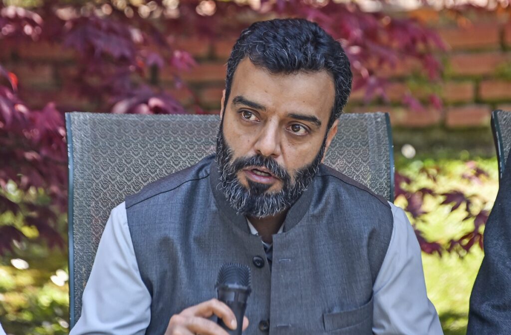 MP Ruhullah Vows to Raise Kashmiri Prisoners’ Issue in Parliament