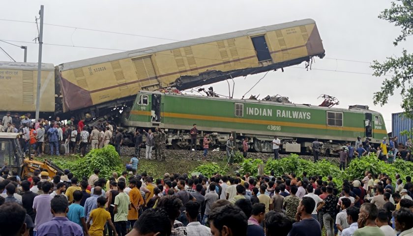 Signal Failure, Speeding Train: Deadly Mix Causes West Bengal Train Crash!