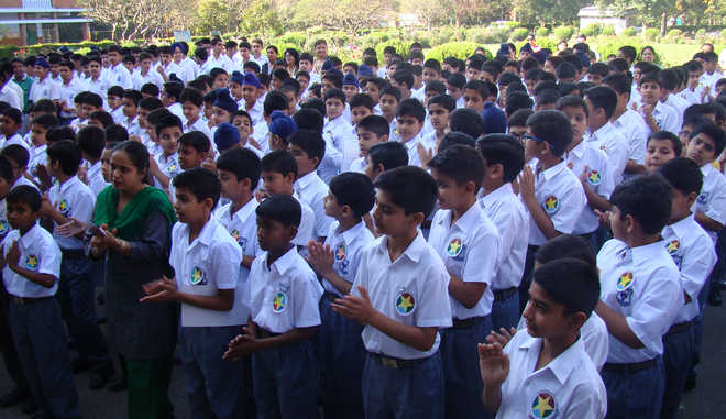 Singing the National Anthem Now Compulsory in All Jammu & Kashmir Schools