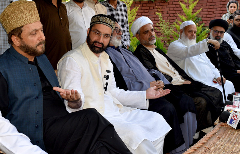 Religious Leaders Pledge to Protect Kashmir's Unity