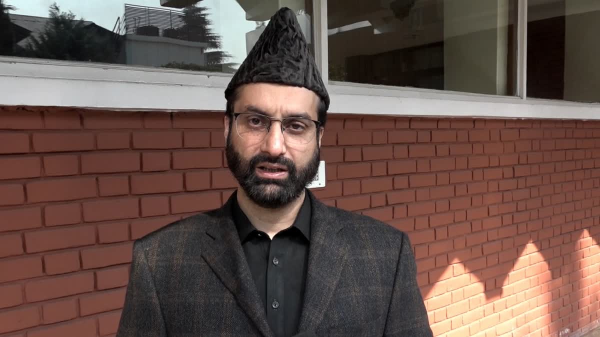 Is Offering Funeral Prayers a Crime in Naya Kashmir? Mirwaiz Challenges J&K Administration