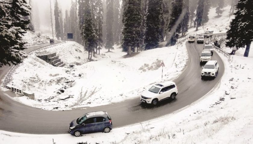 Gulmarg Glows with Fresh Snowfall: Government Issues Winter Travel Advisory