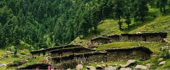 Kashmir's Peaks Experience Unusual Warm Spell, Sparking Curiosity