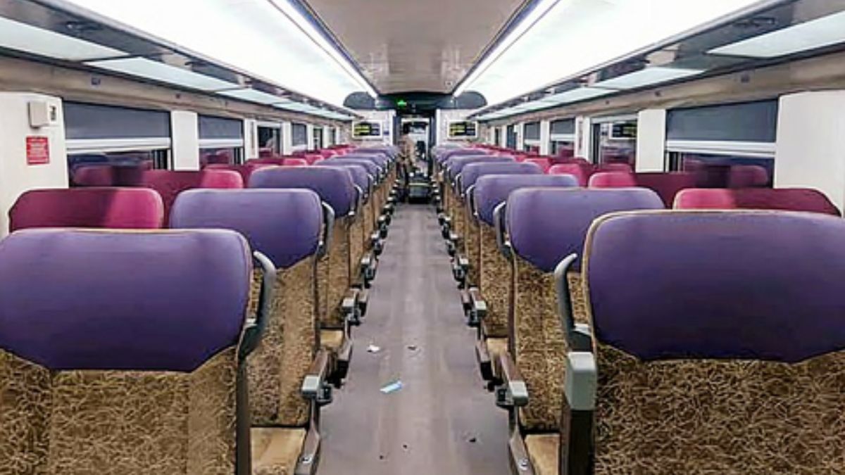 Railways Unveils Special Vande Bharat Train for Jammu-Kashmir's Sub-Zero Temperatures