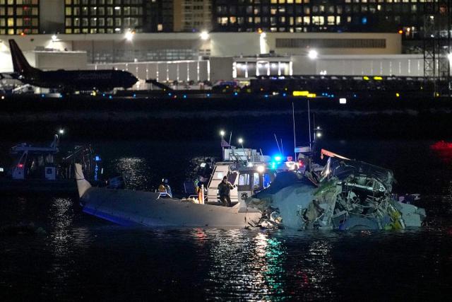 Washington DC Air Disaster: 67 Feared Dead in Plane-Helicopter Crash