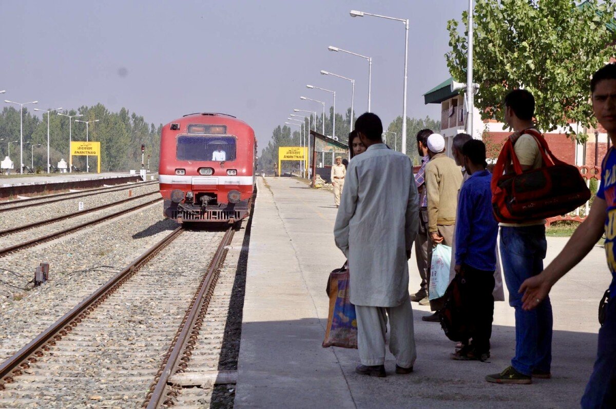 How Mandatory Train Stops Could Derail Kashmir’s Growth