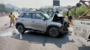 Fatal Crash: 10 Killed in Collision Between Car and Bus on Prayagraj-Mirzapur Highway