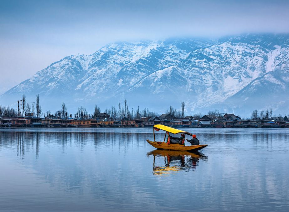 Snow and Showers Revive Kashmir’s Winter Charm: Water Bodies Rejuvenates
