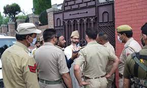 Amid Waqf Act Controversy Mirwaiz Umar Farooq Put Under House Arrest, Barred from Friday Prayers