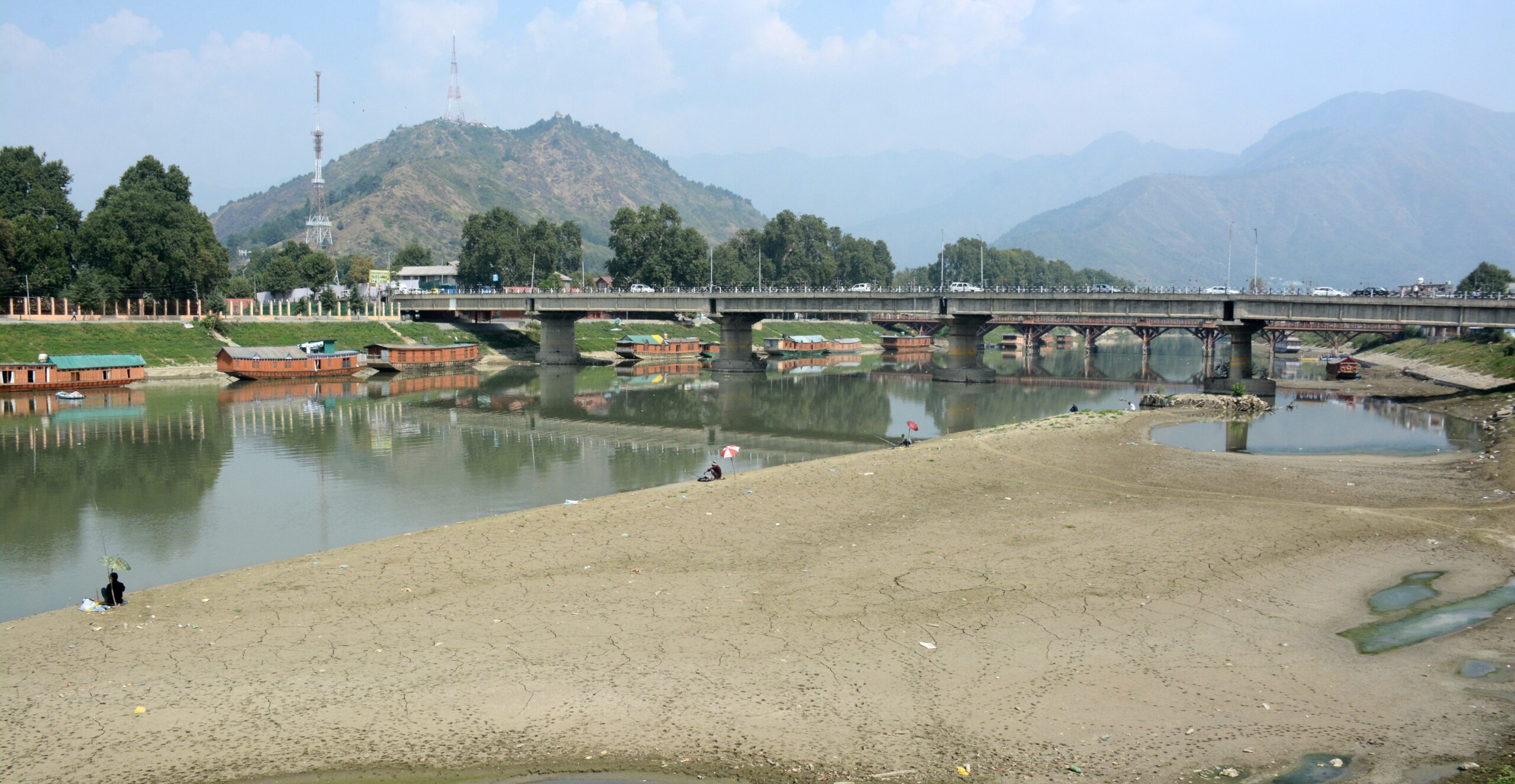 Kashmir Faces Water Crisis: How Low Snowfall Threatens the Region’s Future