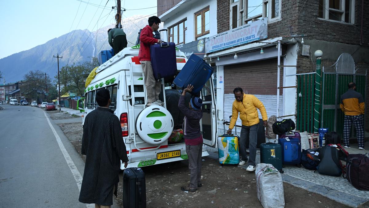 Kashmir's Tourism Crisis: A Devastating Blow to the Region's Economy