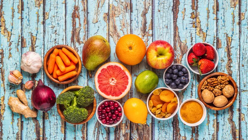 Want to Age Gracefully? Add These Flavonoid-Rich Foods to Your Diet
