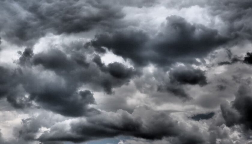 Weather Alert for Jammu & Kashmir: Intense Showers, Windstorms & Travel Precautions for May 30-31 | Weather Forecast in J&K