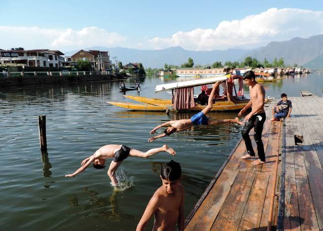 Kashmir Heatwave 2025: Why Temperatures Are Soaring & How to Stay Safe