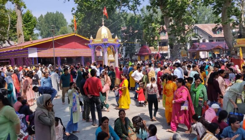 Leaders In Kashmir Hail Kheer Bhawani Mela Turnout; Seek Pandits’ Return To Valley Jammu and Kashmir tourism