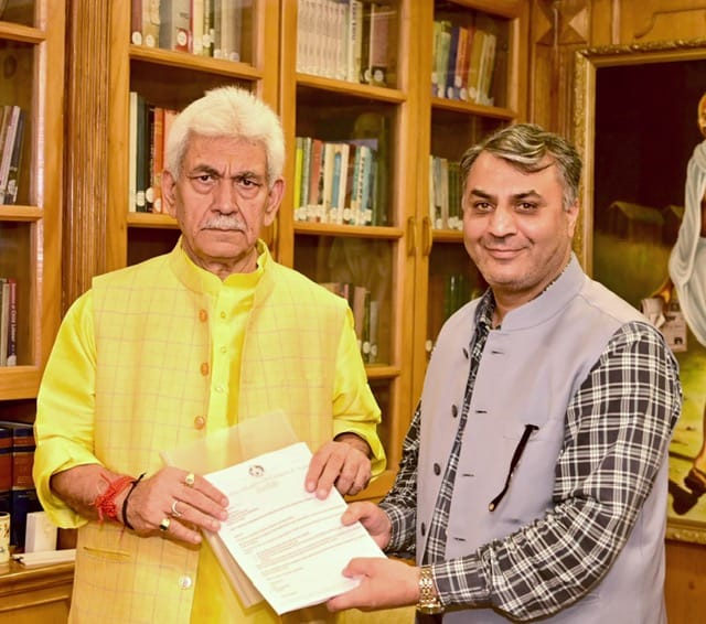 KCCI Delegation Meets LG Manoj Sinha: Calls for Tourism Revival, Economic Relief, and Communal Harmony in Jammu and Kashmir