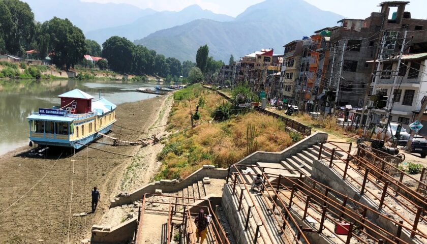 Kashmir’s Lifeline River Jhelum Runs Dry: Lowest Levels in Five Years Herald a Regional Crisis