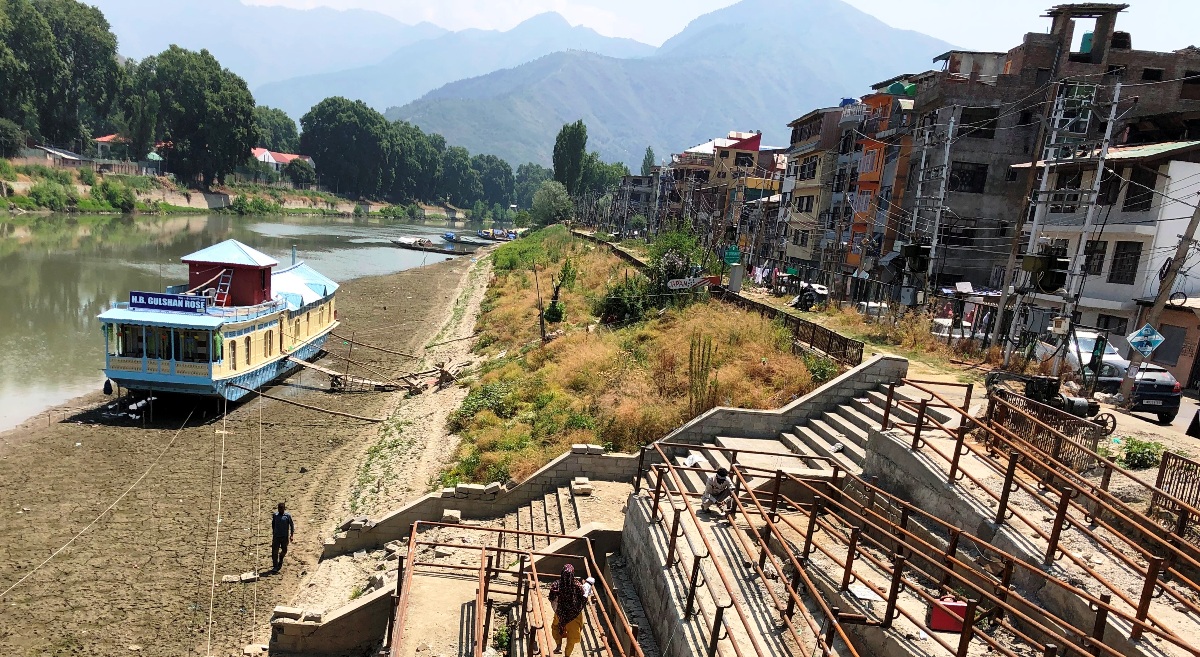 Kashmir’s Lifeline River Jhelum Runs Dry: Lowest Levels in Five Years Herald a Regional Crisis