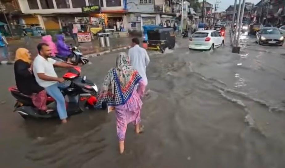 Smart City or Sinking City? Srinagar's Drainage Collapse Sparks Public Outrage