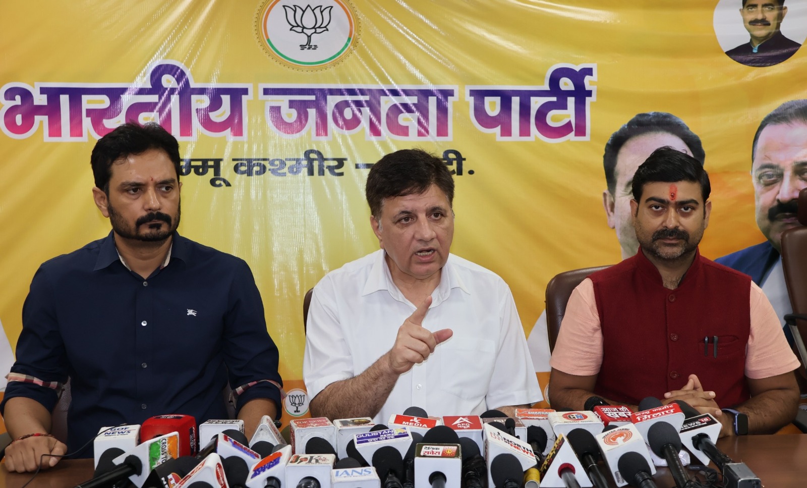 BJP Hits Back: Omar Abdullah Accused of “Glorifying Rioters” and Undermining Law & Order