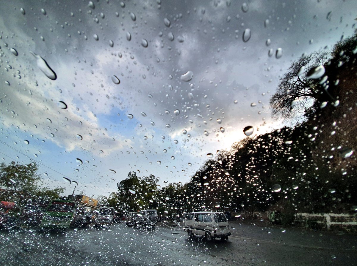 Relief Drenched in Chaos: Torrential Rains and Hailstorm Lash Kashmir After Scorching Heatwave