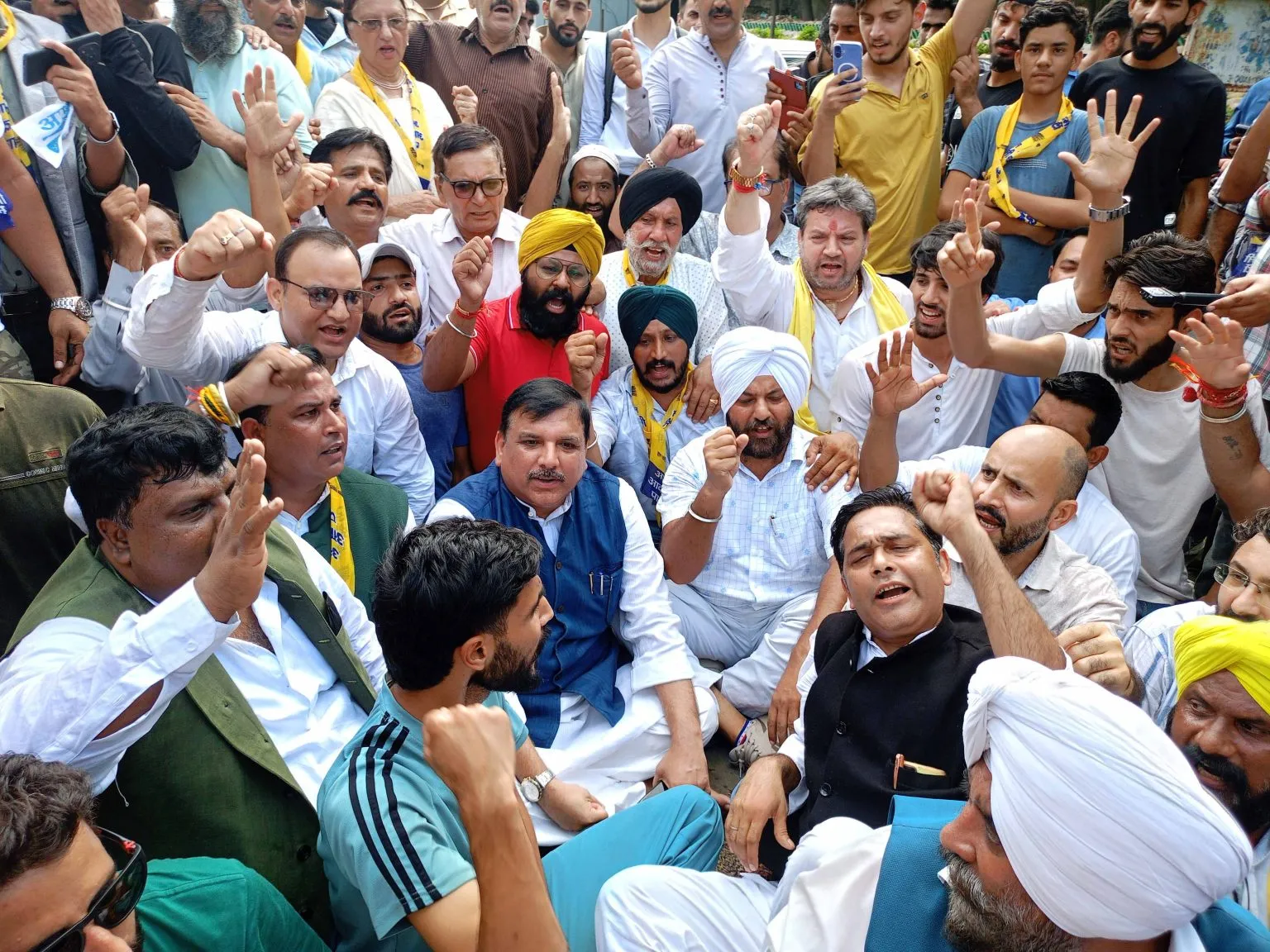 Blocked, But Not Silenced: Sanjay Singh’s Srinagar Protest Sparks National Debate on Democracy and Dissent