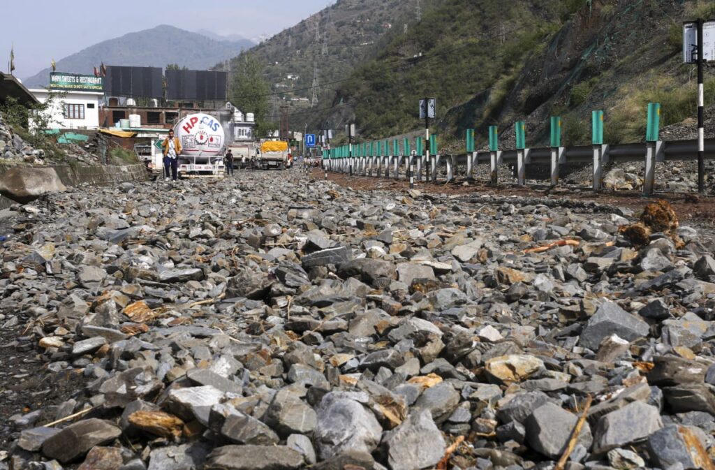 Srinagar–Jammu National Highway Closed Amid Landslides & Flooding - Supplies, Railways Hit Hard
