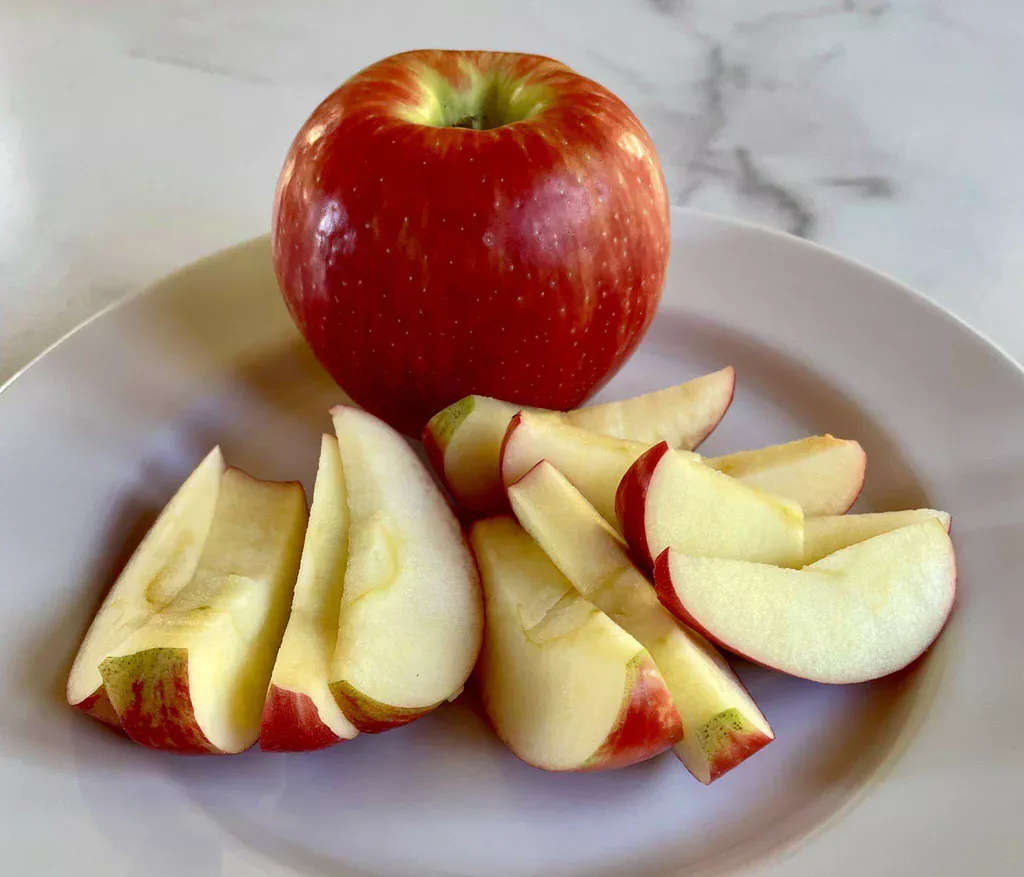 Eating Apples for Weight Loss: The Ultimate Guide to Shedding Pounds Naturally