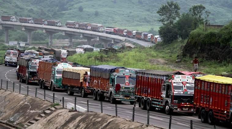 Kashmir in Grip of Crisis: Highway Collapse Triggers Mutton Shortage, Apple Losses, and Inflation Chaos