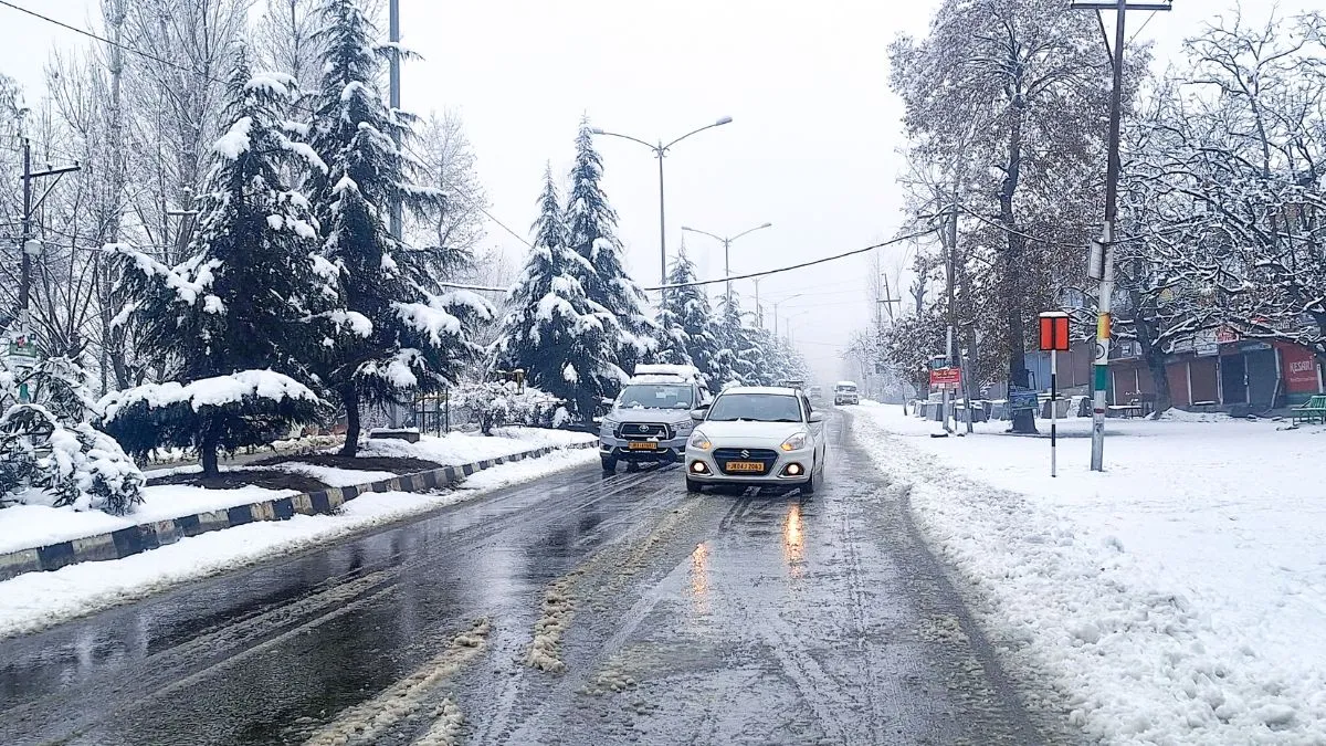 Gloomy, Wet & Chilly Winter Ahead? Expert Forecast for J&K Winter 2025