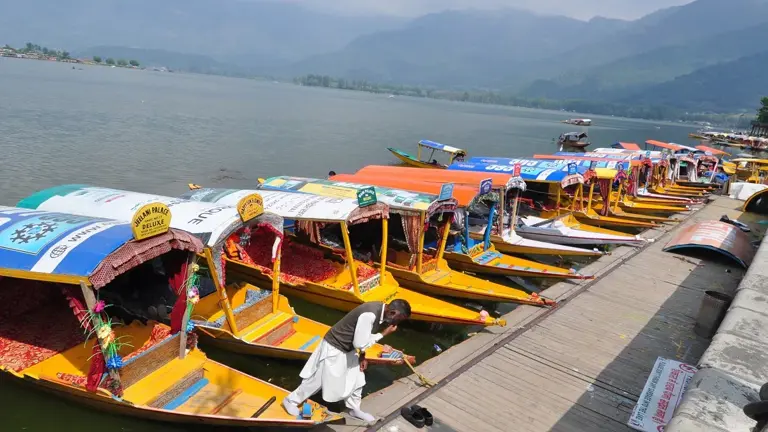 Kashmir Tourism Under the Shadow of the Pahalgam Attack — Can Early Snow Spark a Winter Revival?