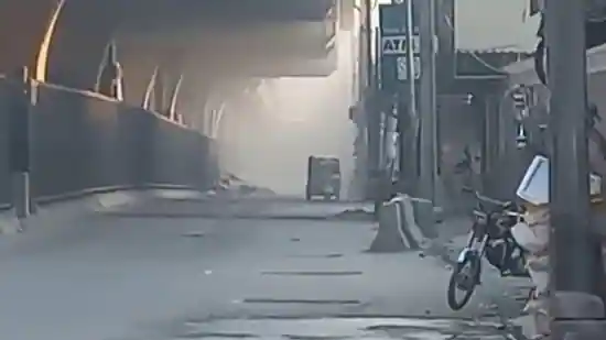 Gunmen Attack Paramilitary Headquarters in Peshawar; Explosions Reported