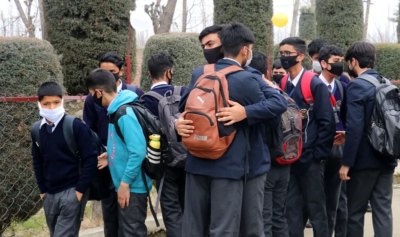 Winter Vacations in Kashmir 2025: Early December Break Announced for Primary Schools | Full Details, Academic Plan & Weather Insights