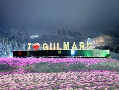Gulmarg’s Winter Revival: Fresh Snowfall Sparks an Unstoppable Tourism Boom