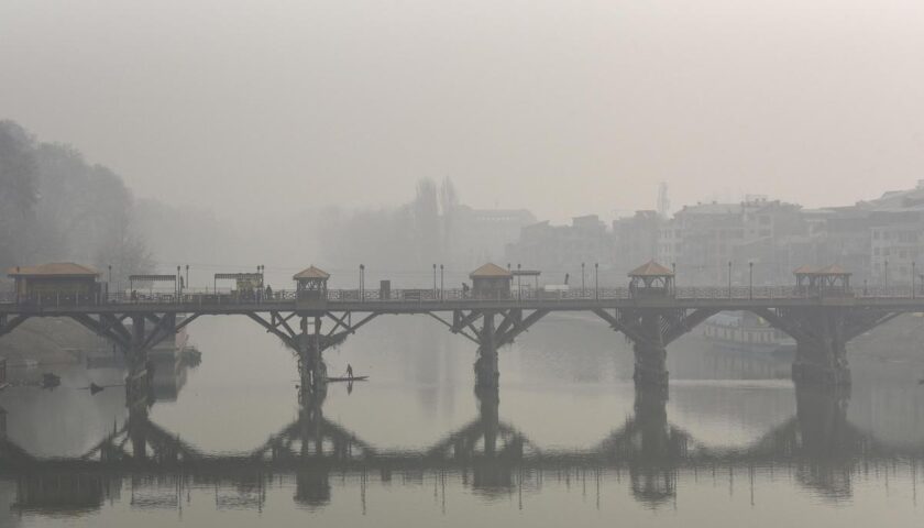 Kashmir Freezes Deeper: Pulwama at –5.5°C as Cold Wave Intensifies Across the Valley