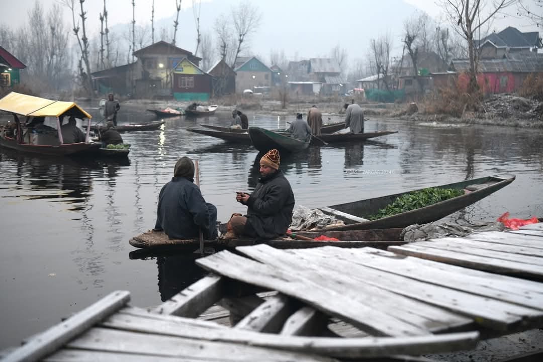 Kashmir and Ladakh Winter Weather Alert: Intense Cold, Sub-Zero Temperatures, Year-End Snowfall Forecast | Kashmir Weather 2025–26
