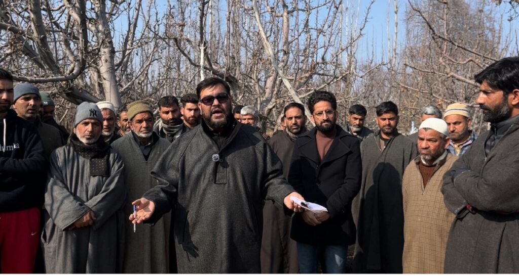 ‘We Live Off This Land’: Why Farmers in Shopian and Pulwama Are Resisting a Rail Line Through Kashmir’s Orchard Belt