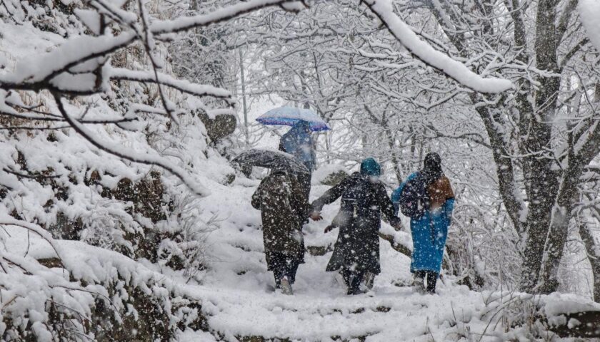 Back-to-Back Western Disturbances Set to Shape Kashmir’s Late Winter: What It Means for Weather, Travel, Agriculture and Climate